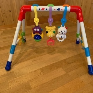 赤ちゃんをあやすベビーグッズ
