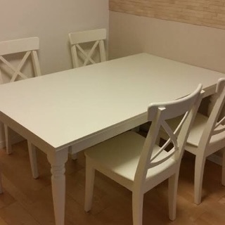 IKEA インガートルプ 伸長式テーブル イス4脚付き
