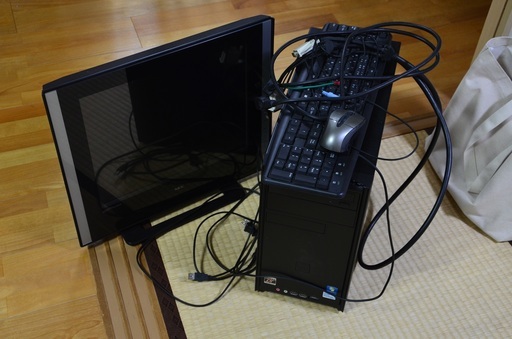 デスクトップパソコン一式 電源入れたら使えます
