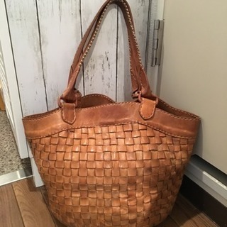 ロビタ 本革 編み込みバッグ