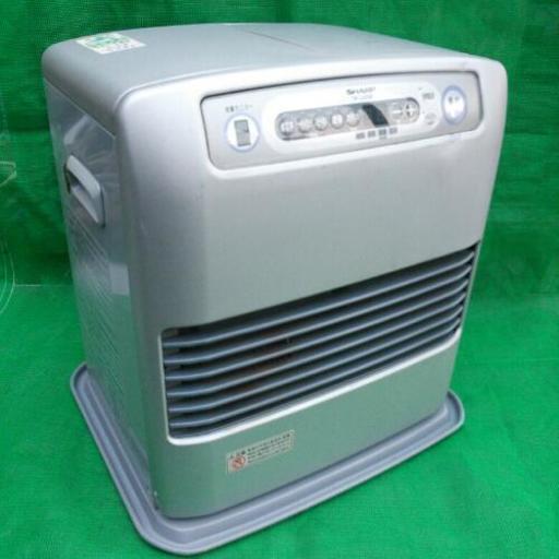 2000年製　石油ファンヒーター　　 　幅41.5　　奥行34　　高さ41.5　 （ｃｍ）　木造9畳　から　コンクリート12畳　まで