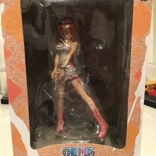 ナミとロビンのフィギュア