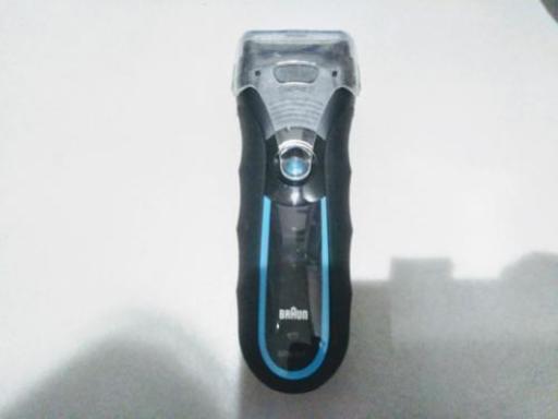 BRAUN 電気シェーバー