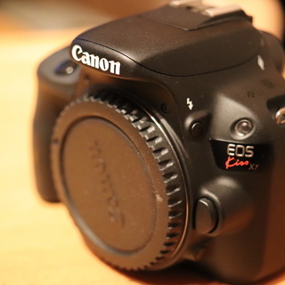 CANON EOS Kiss X7 / 充電器と純正バッテリー2個付の画像