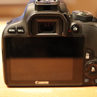 CANON EOS Kiss X7 / 充電器と純正バッテリー2個付の画像