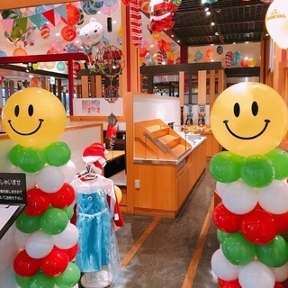 キッチン、ホールスタッフの画像