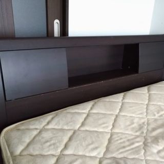 ワイドダブルベッドの画像