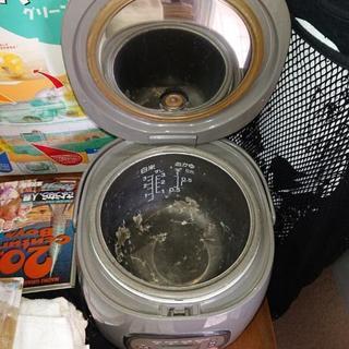 炊飯器の画像
