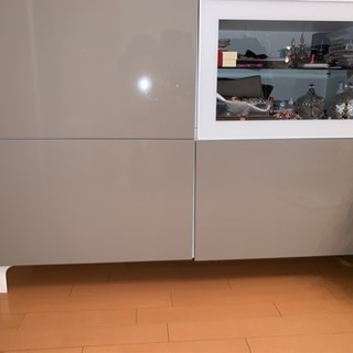 IKEA  ガラス戸 キャビネット