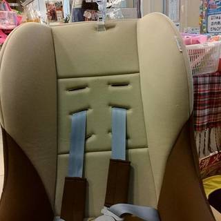 タカタ　チャイルドシート