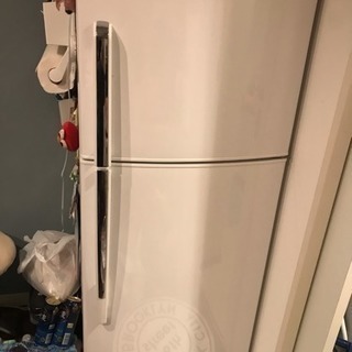 冷蔵庫無料で差し上げます。