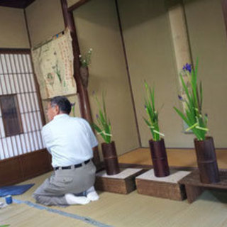 古都・鎌倉で伝統的な「生け花（いけばな）」を始めませんか？ (古流松月会)    Come & learn traditional Japanese flower arrangement 'Ikebana' in Japan's ancient capital Kamakura.の画像
