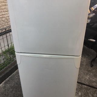引き取り歓迎 TOSHIBA冷凍冷蔵庫YR-12T の画像