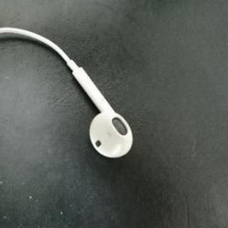 iPhone純正イヤホン