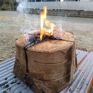 ジャンボ・スウェーデントーチ(スウェディッシュトーチ)！アウトレット。直径40cm程度。シナモンの香りのニッケイ。2シーズン乾燥。木こりのろうそく。茨城県潮来市。の画像