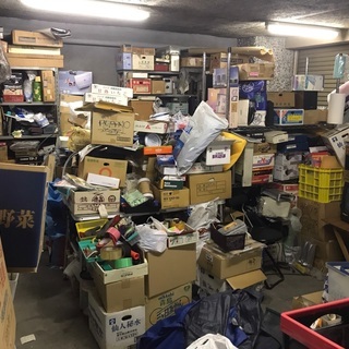 秋葉原ジャンクなガレージセール 駐車場で開催。