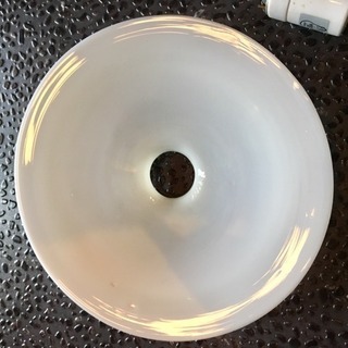 アンティーク ミルクガラス ランプシェードの画像