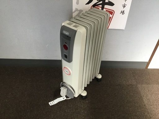 美品！DeLonghi オイルヒーター H770812EFS 3～8畳 デロンギ 暖房 暖房器具 季節家電