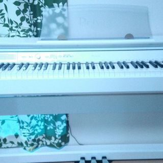 電子ピアノCASIO PRIVIA PX 760　2017年購入...