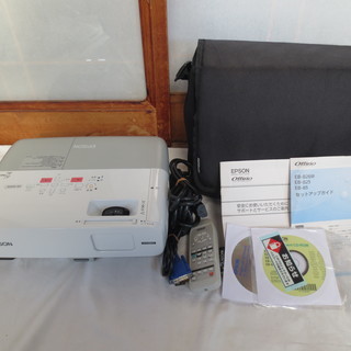 美品 EPSONプロジェクター/EB-826W ランプ時間158H 保守整備品