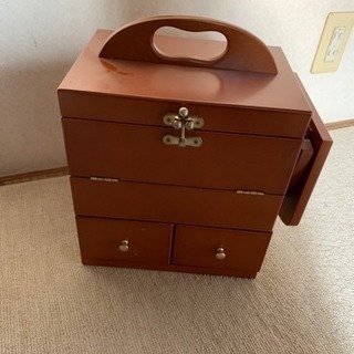 化粧品入れ