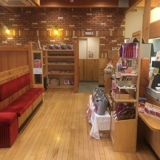 コメダ珈琲店スタッフ大募集！短時間OK！学生・主婦さん歓迎！社割制度あり！の画像