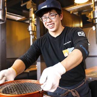 牛角東舞鶴店　正社員募集！働き方改革実行中！選べる勤務体系！充実の福利厚生　社宅家賃補助あり！経験学歴一切関係ありません。の画像
