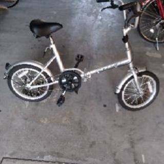 ほぼ未使用の折り畳み自転車