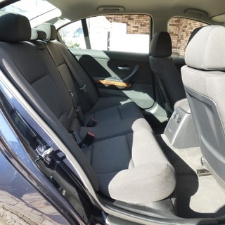 検査31年12月BMW320i 実走1.9万km/ワンオーナー/ディーラー記録簿多数/ユピテルポータブルナビ/プッシュスタート/電子キー2個/HID/ETC/無事故の画像