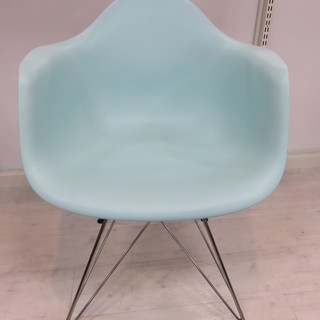 取りに来れる方限定！Vitraの1人掛けチェア！