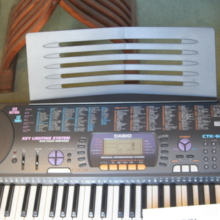 電子ピアノ　エレクトーン　キーボード　完動品　カシオ　ＣＴＫ－６６０Ｌ