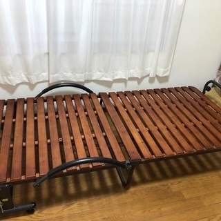 畳めれるベットです。