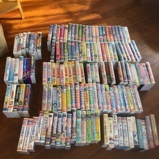 ビデオが沢山 ！ ビデオデッキもあります！