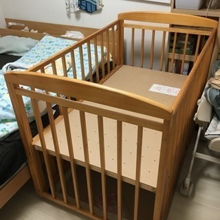 ベビーベッド差し上げます。