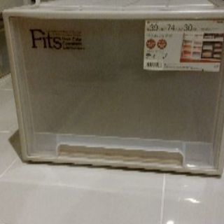 【取引中】衣装ケース 1個 200円 2個あります