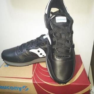 新品　サッカニー　dxn traner cl