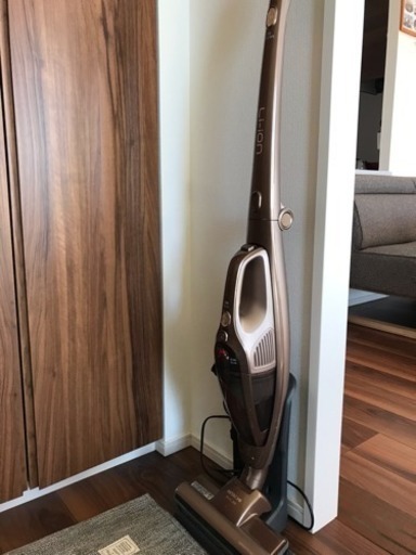 サイクロン スティック掃除機