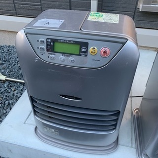 日立 石油ファンヒーター (A)