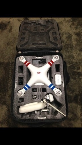 DJI ファントム2 バージョン プラス 中古 キャリングバッグ付き 元々15万円→30000円にまけます(ToT)