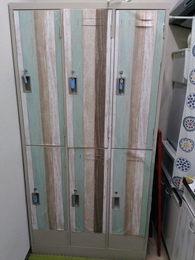 ６人用ロッカー　カギ付き