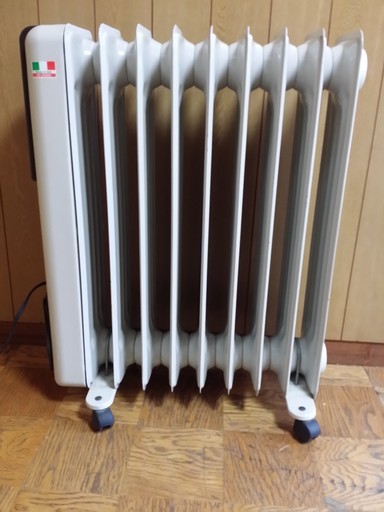 ☆DeLonghi　デロンギオイルヒーター８～１０畳用☆