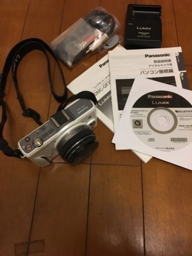 値下げ！LUMIX GF2 一眼カメラ 単一レンズ付き！