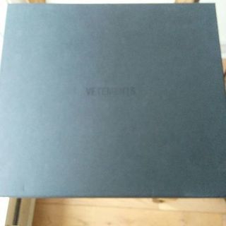 LondonのDSMで購入！新品未使用100％正規品！タグ付きvetements swear platform sneakers ヴェトモンスウェアープラットフォームシャツパンツスニーカーブーツの画像