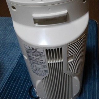電気ファンヒーターの画像