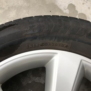 日産純正アルミ17インチ(ラジアルタイヤ215/60/17付き)の画像