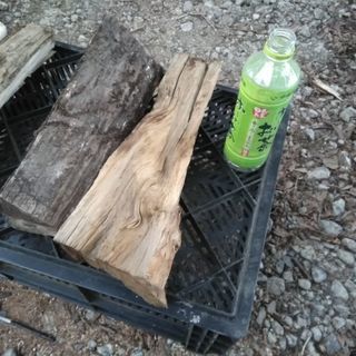 【在庫少なめ】広葉樹２シーズン乾燥薪！長さ３５cm。シイ・ブナ中心ミックス。茨城県潮来市。の画像