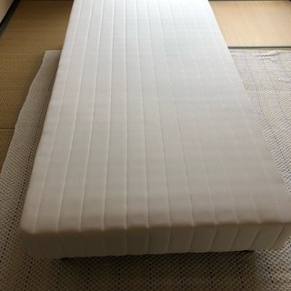 値下げしました！脚付きマットレスベッド