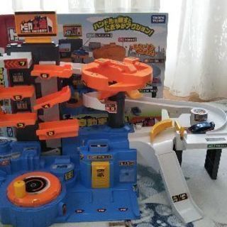 トミカ 自動車工場