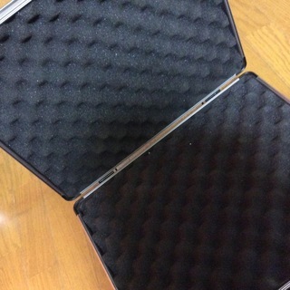 メーカー不明 アタッシュケース型 ガンケース ハードタイプ ブラック アルミ製 ほぼ未使用の画像
