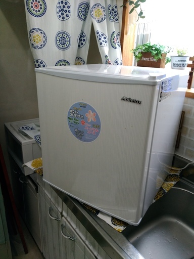 小さな冷蔵庫で、オフィス、自宅のプラスアルファの冷蔵庫に活用！